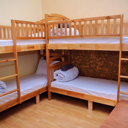 Golden Globus Hostel Kyiv Exterior photo